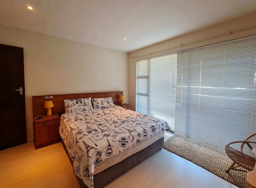 4 Bedroom Property for Sale in Mountainside Western Cape